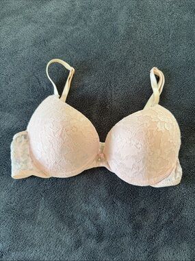 Victoria’s Secret Lace Push-Up Bra - Light Pink